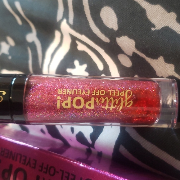 Makeup Bundle - Picture 2 of 6